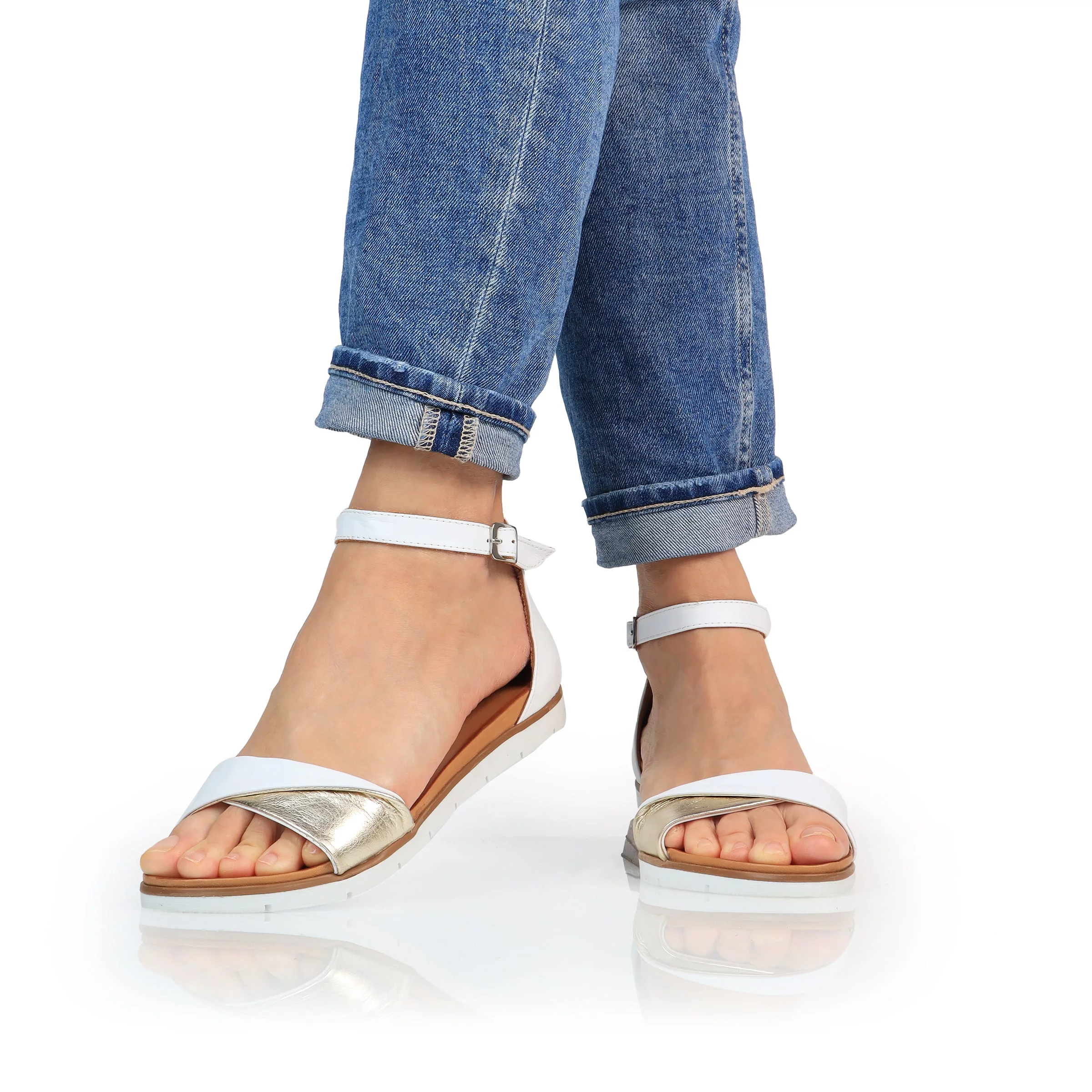 batz-ariana-white-mix-2400x2400-labas