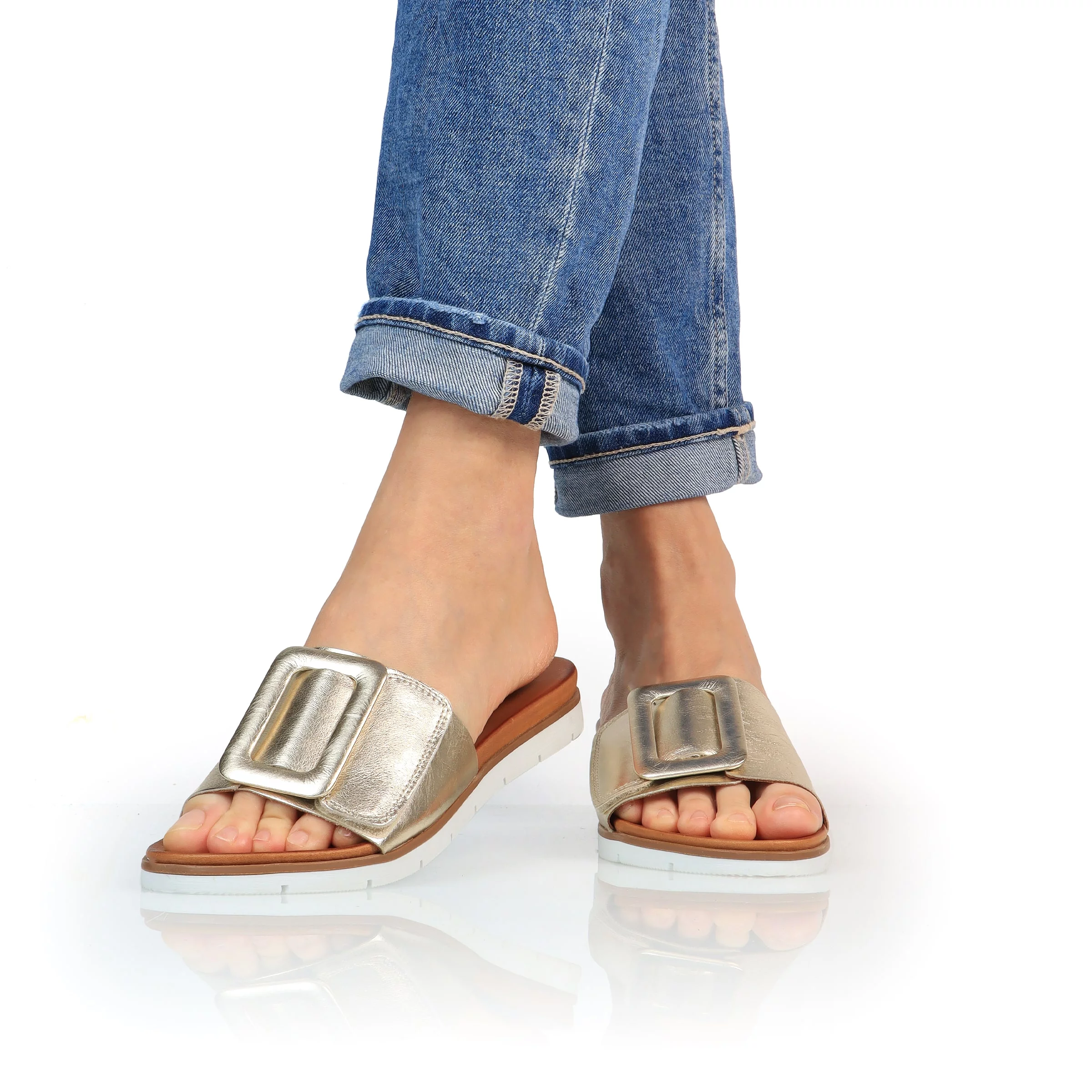 batz-carmen-gold-2400x2400-labas