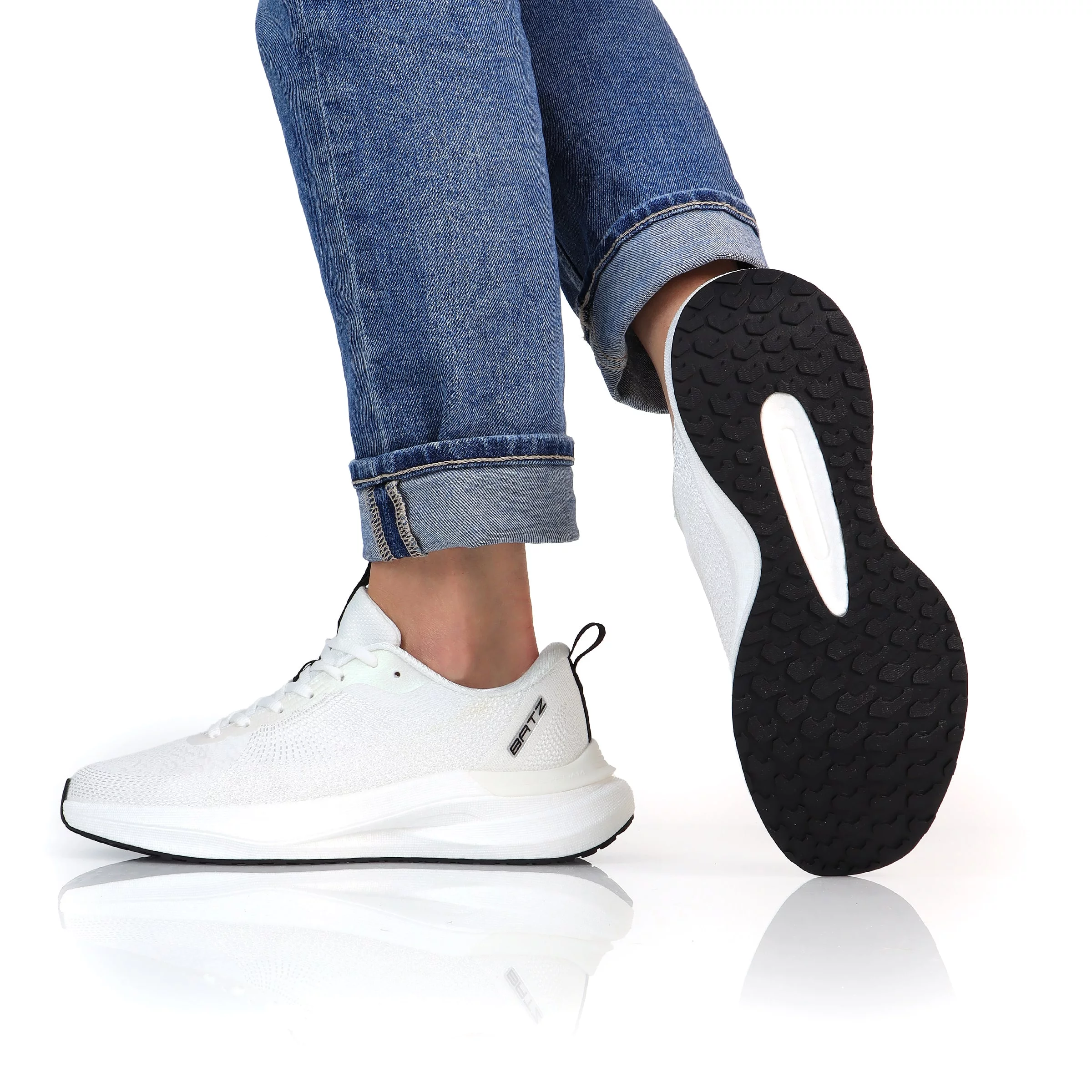 batz-energyfoam2-white-black-2400x2400-labas-1