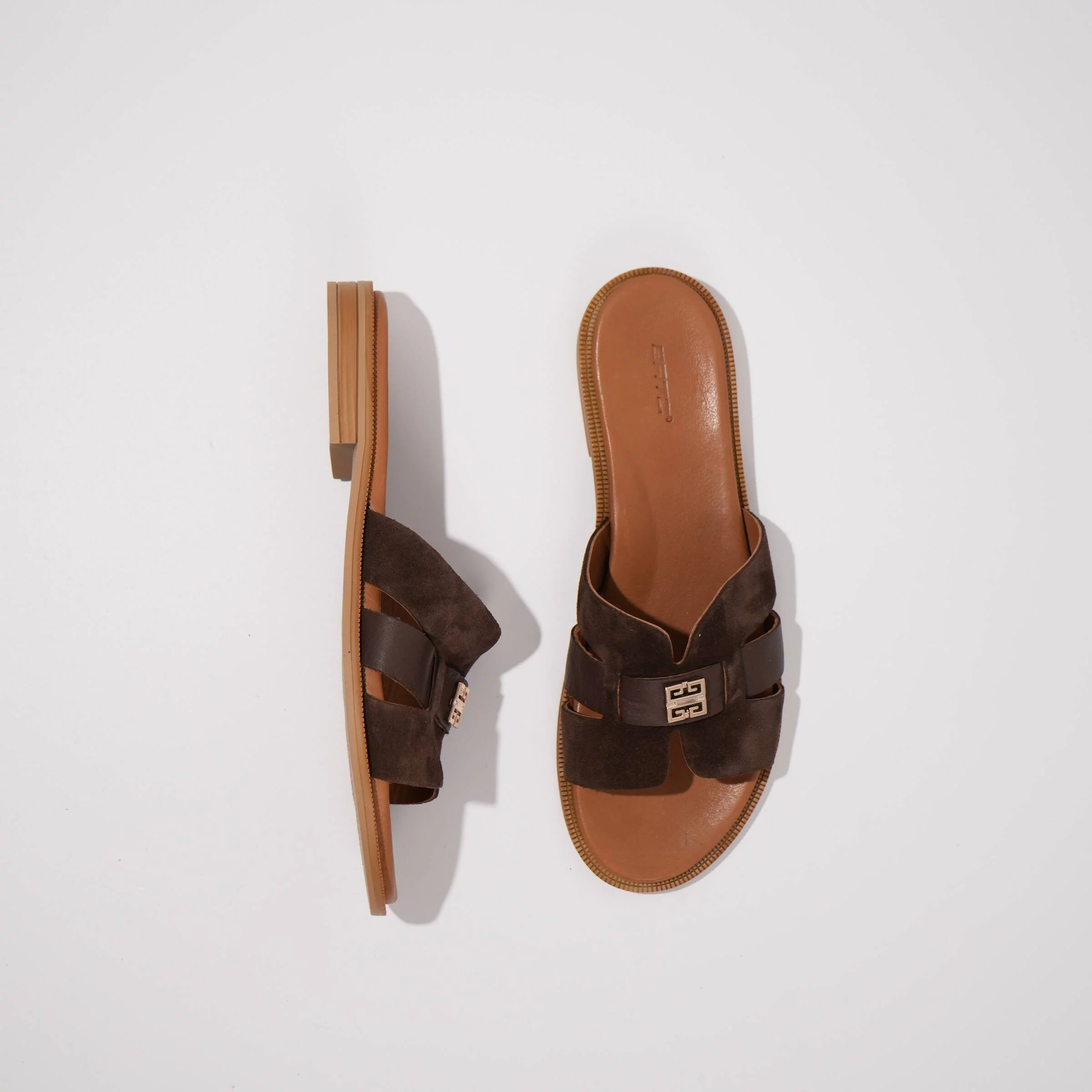 batz-isabelle-brown-2400x2400-3