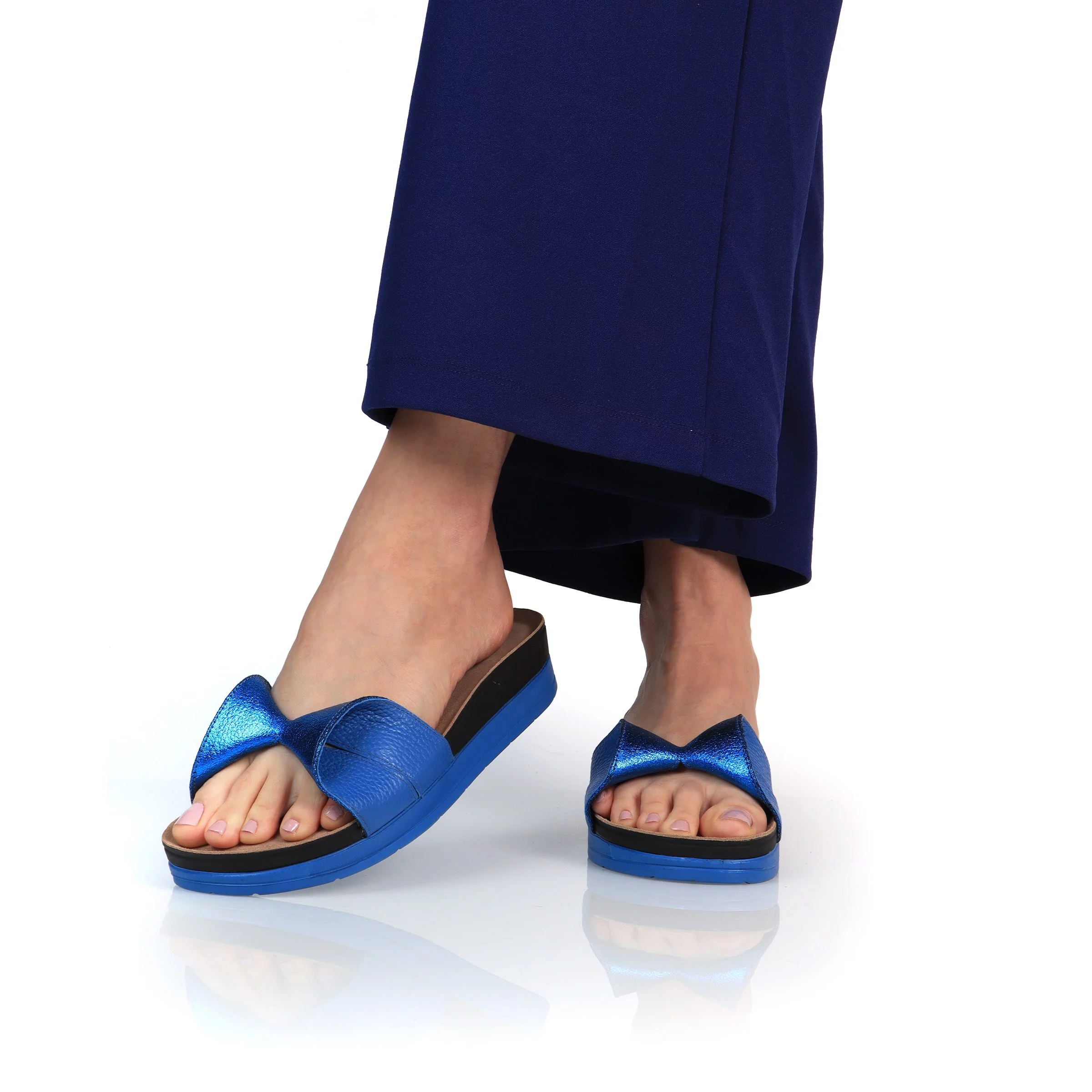 batz-x-rekavago-pretty-geisha-blue-mix-2400x2400-labas